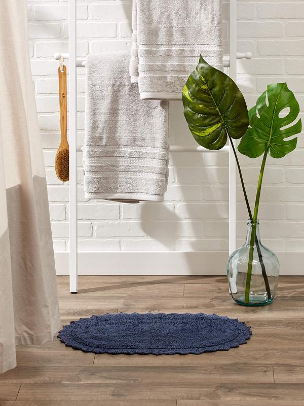 Crochet Collection Reversible Bath Mat, Round