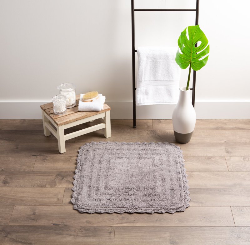 Crochet Collection Reversible Bath Mat, Round