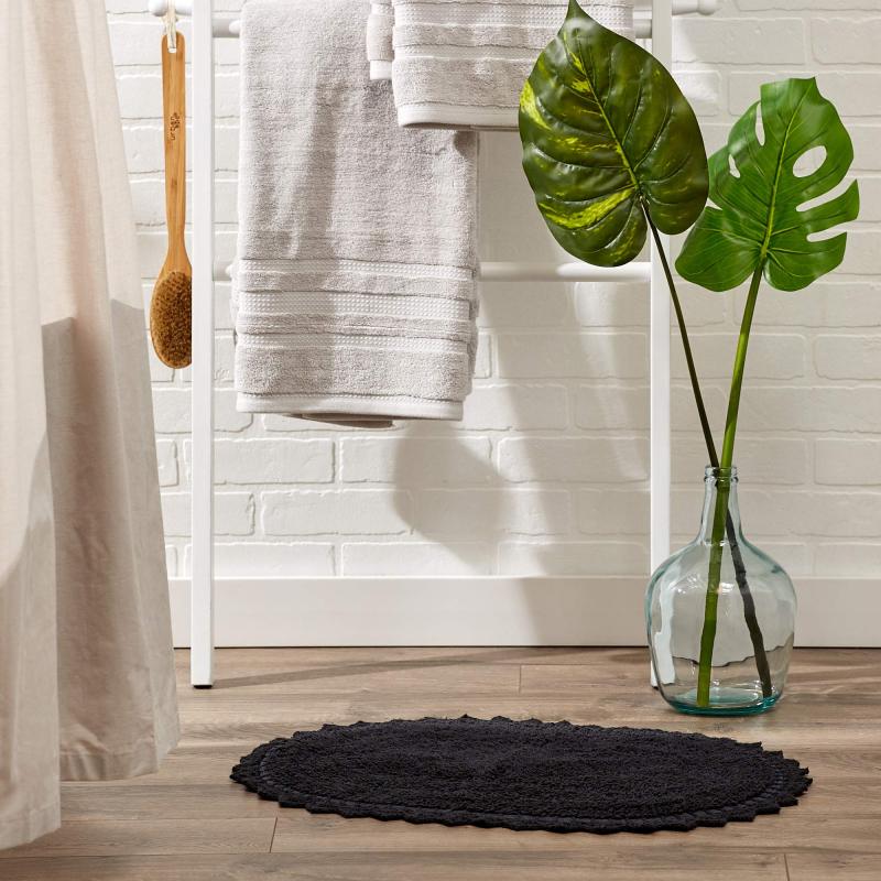 Crochet Collection Reversible Bath Mat, Round