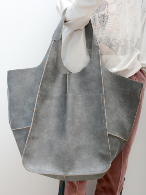 "Retro PU Soft Pitot Bag - Large Capacity Single Shoulder Portable Simple Tote Women's Bag "