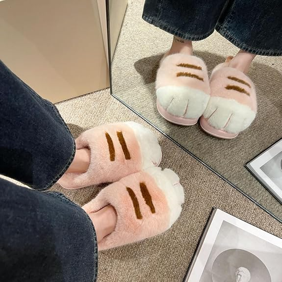 Cute Plush Cat Slippers - Cozy and Warm for Winter - Ultra-soft - Adorable Design