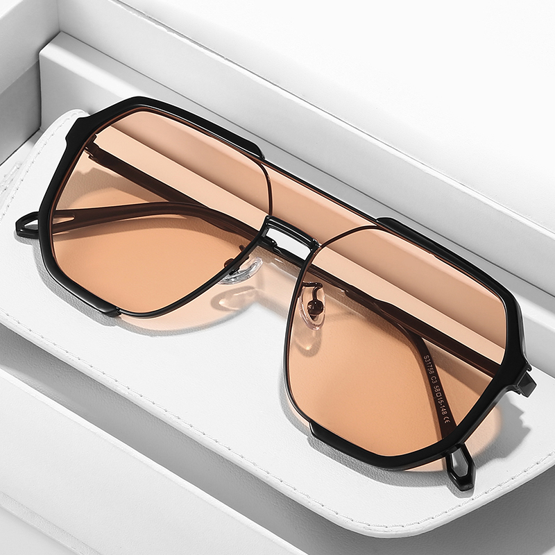 Double-Beam Oversized Sunglasses - Trendy Flat Lens Sunshade with Decorative Frame