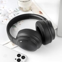 Dnil Wireless Bluetooth Headphones with a Foldable, Over-Ear Design and Built-in Hidden Microphone, Suitable for Studying, Listening to Music, and Gaming.