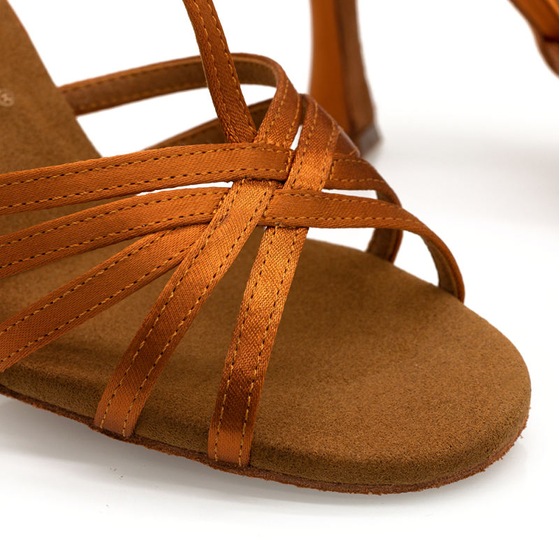 【Deja vu】T strap 8.5cm Flare Heel Sandals
