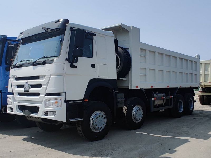 SINOTRUK HOWO 8×4  DUMP TRUCK