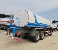 SINOTRUK HOWO 6×4 WATER TANKER TRUCK