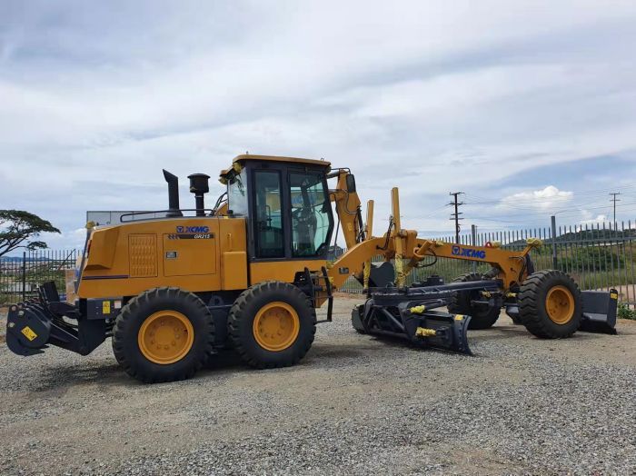 XCMG GR215 MOTOR GRADER