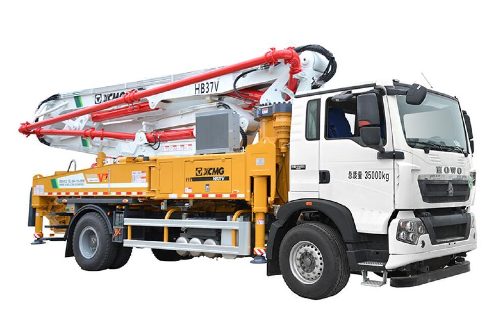 SINOTRUK HOWO 37M CONCRETE PUMP TRUCK