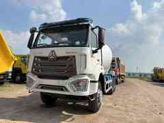 SINOTRUK HOWO N7 6x4 MIXER TANKER TRUCK