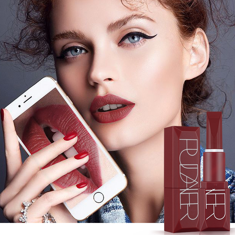 Exquisite lipstick OEM ODM private brand
