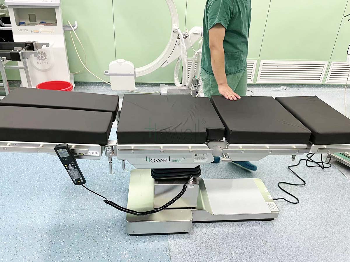Röntgendurchlässiger OP-Tisch