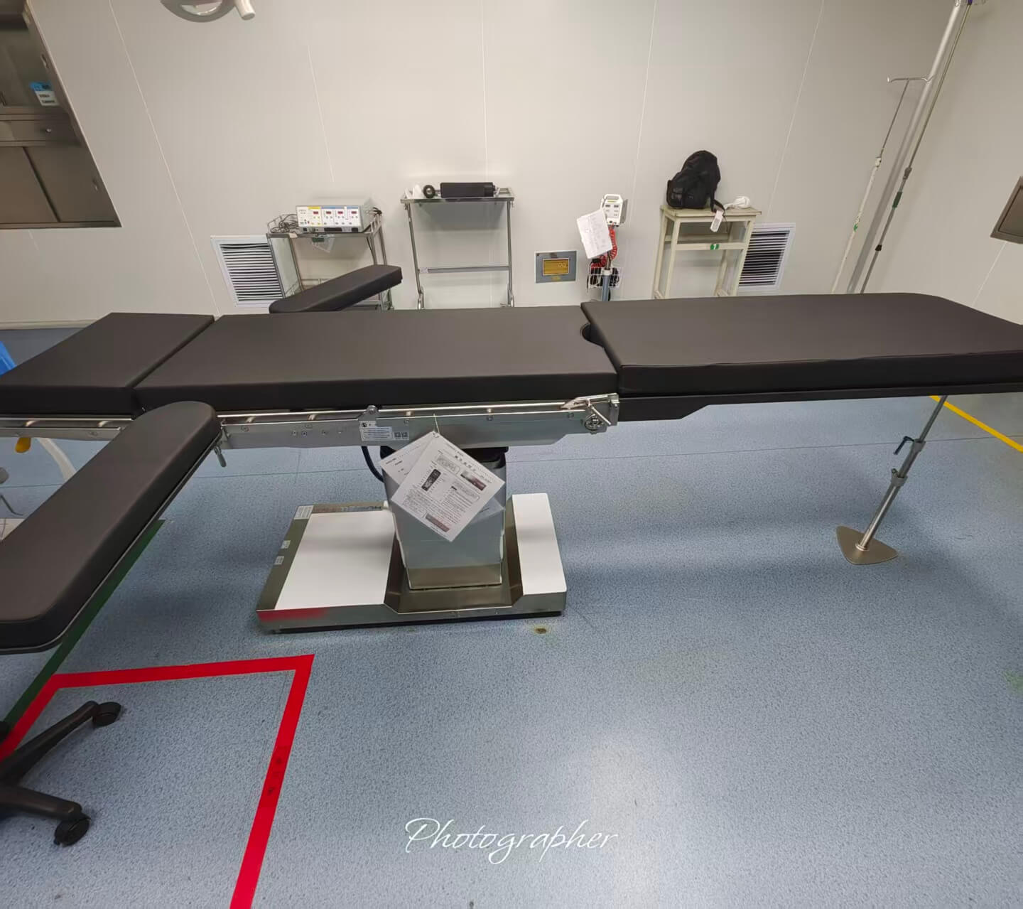 Imaging surgical table