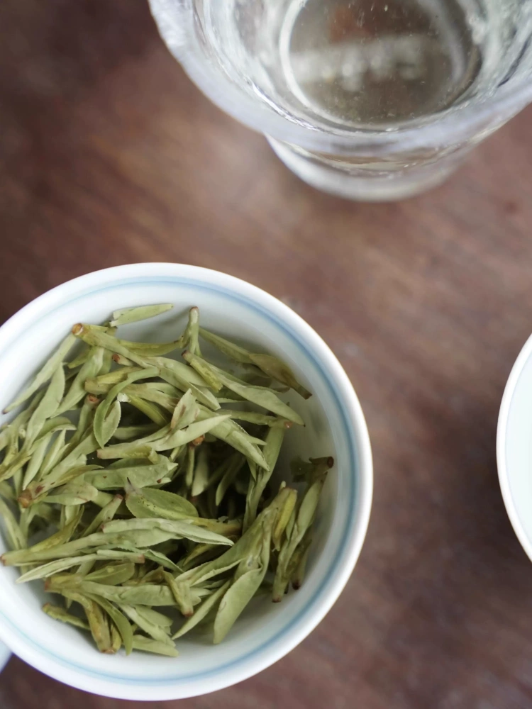 Longjing Tea 2024 New Tea Authentic Mingqian Non-Special Grade Big Buddha No. 43 Green Tea First Pick