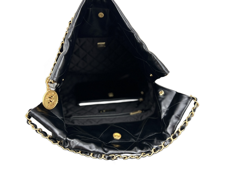 CHANEL 22 HANDBAG