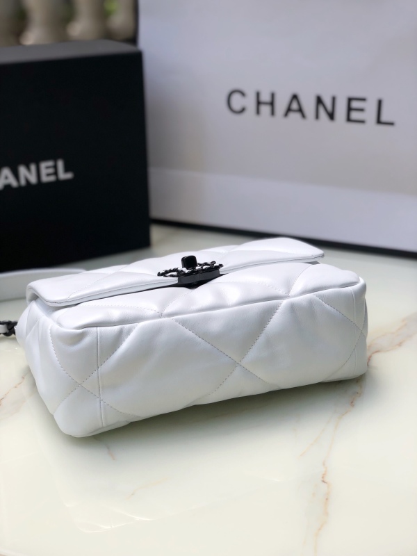 CHANEL 19 HANDBAG