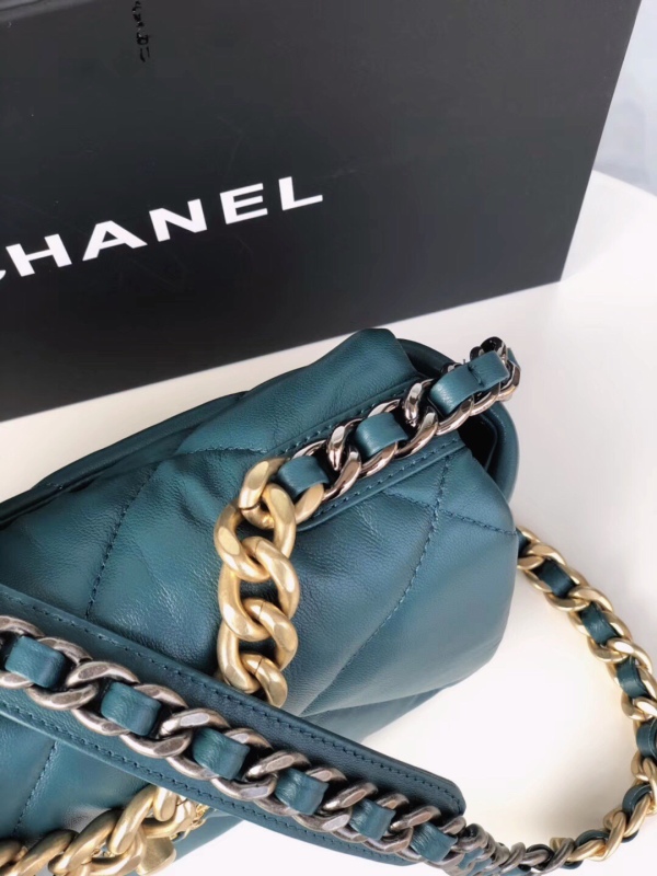 CHANEL 19 HANDBAG