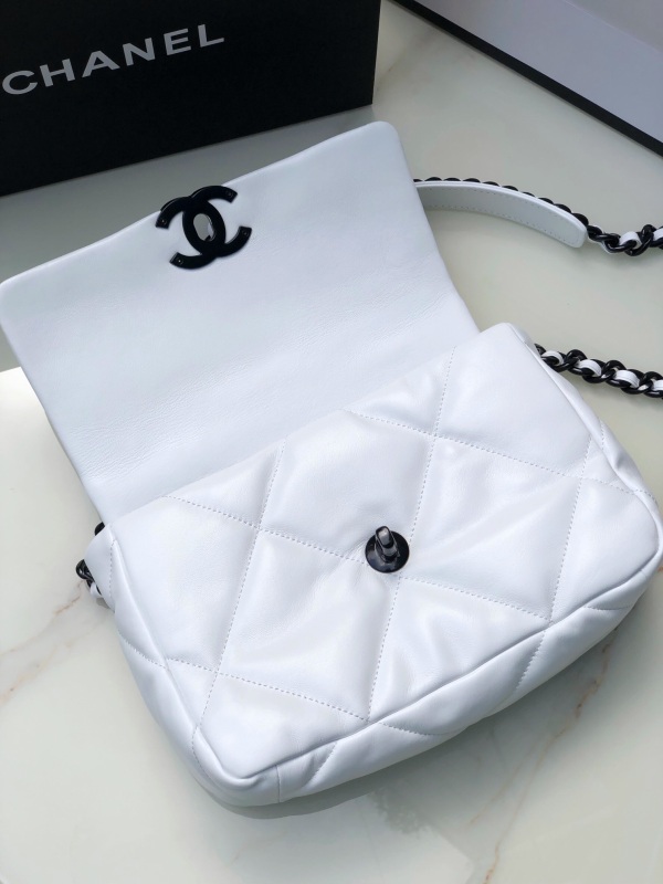 CHANEL 19 HANDBAG