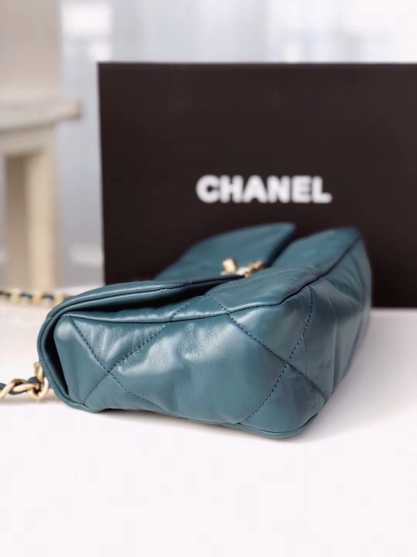 CHANEL 19 HANDBAG