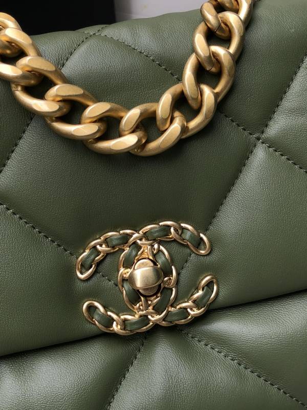 CHANEL 19 HANDBAG