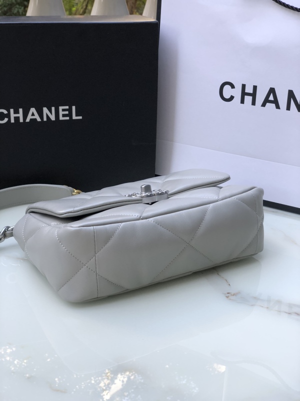 CHANEL 19 HANDBAG