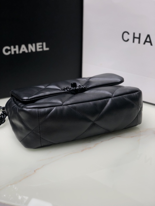 CHANEL 19 HANDBAG