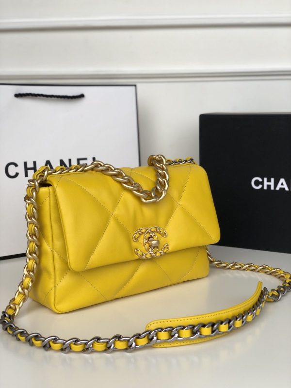 CHANEL 19 HANDBAG