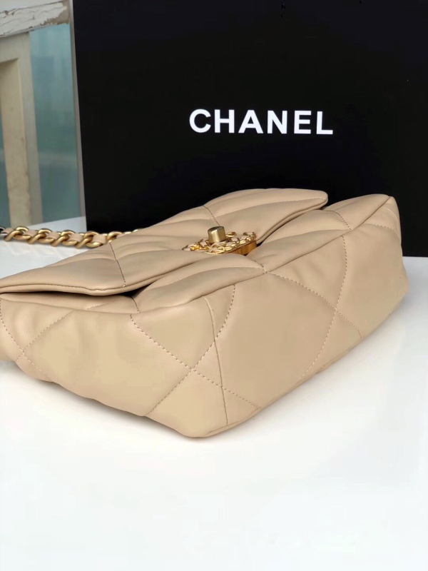 CHANEL 19 HANDBAG