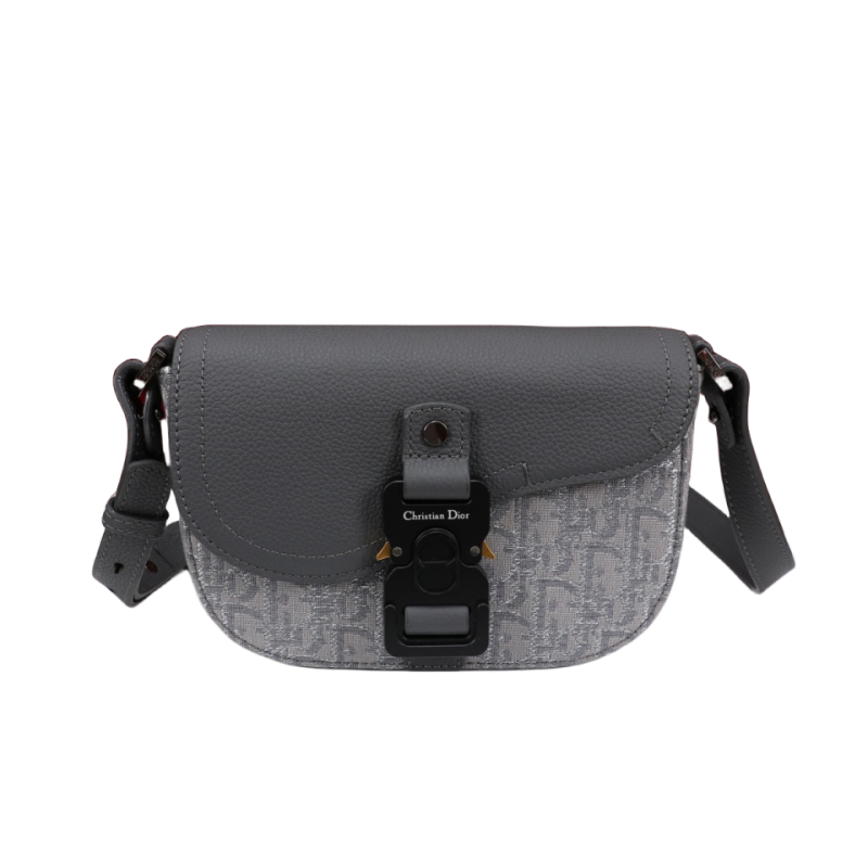 SADDLE POUCH WITH STRAP