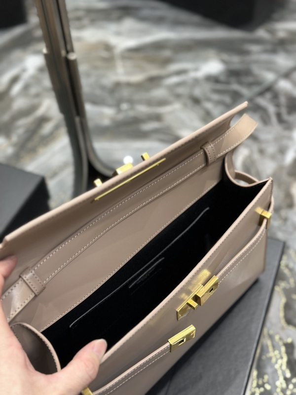 MANHATTAN SHOULDER BAG IN BOX SAINT LAURENT LEATHER