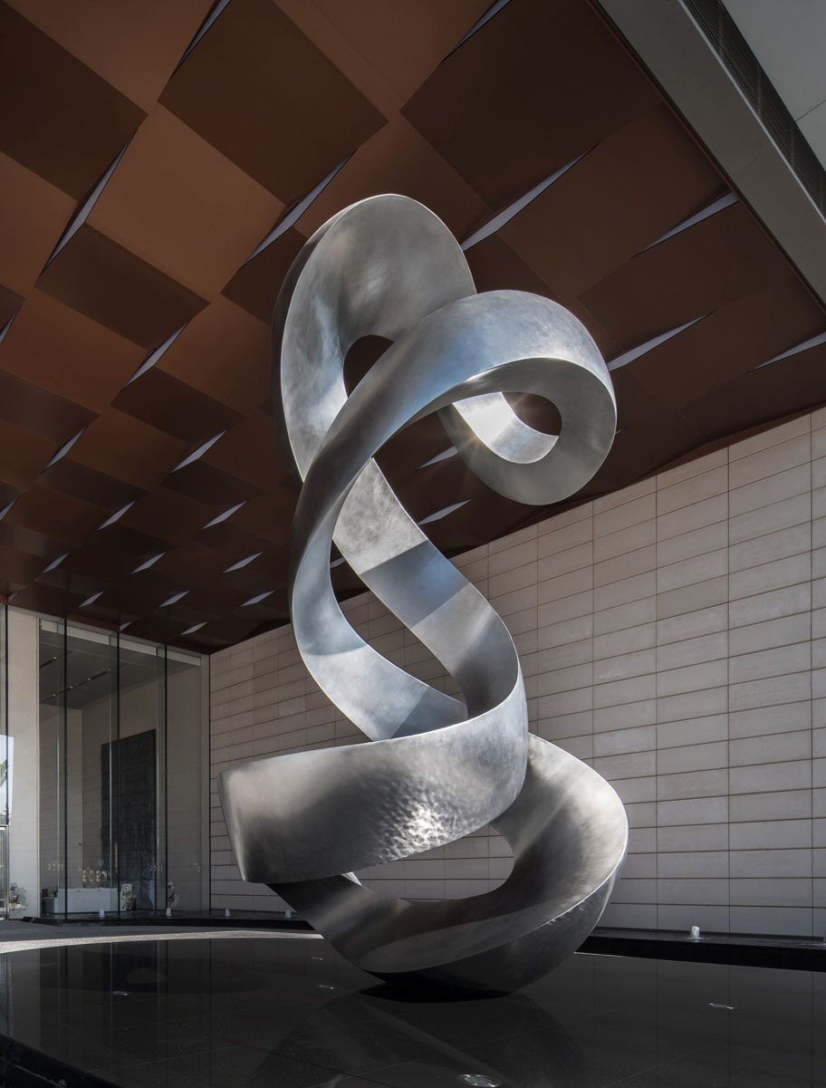 Mirror Polished Outdoor Modern Metal Sculpture