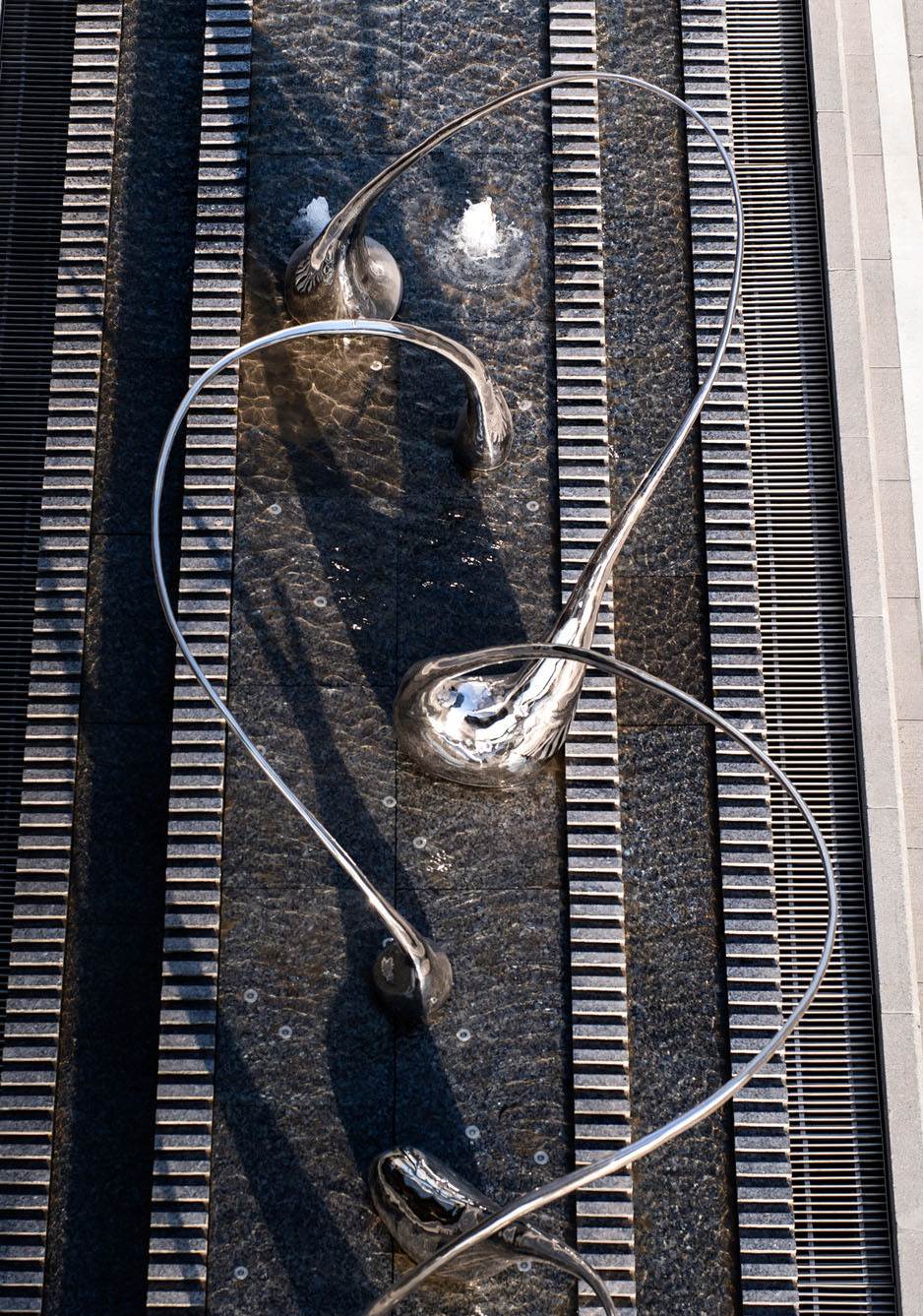 Mirror Polished Outdoor Modern Metal Sculpture
