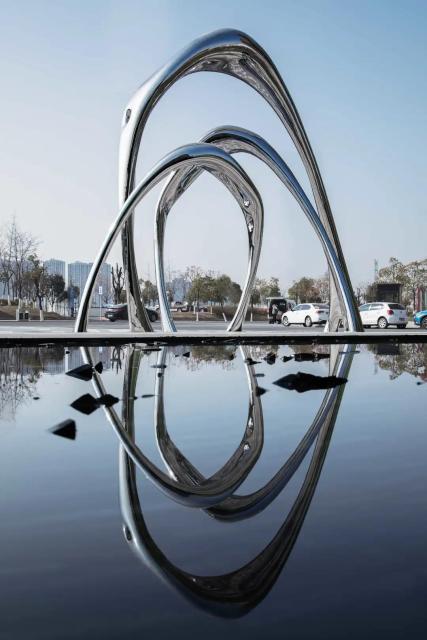 Mirror Polished Outdoor Modern Metal Sculpture