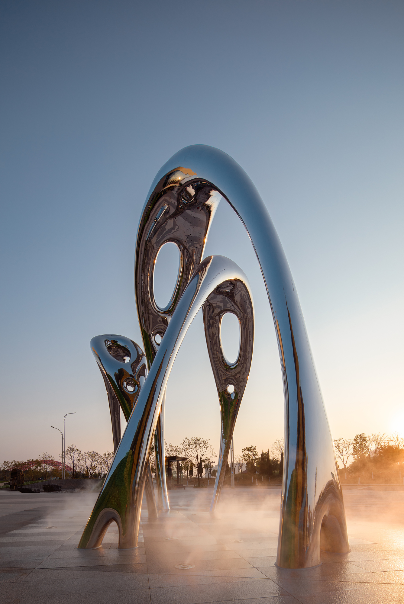 Mirror Polished Outdoor Modern Metal Sculpture