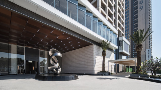 Mirror Polished Outdoor Modern Metal Sculpture