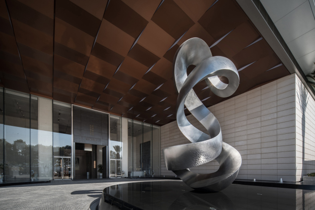 Mirror Polished Outdoor Modern Metal Sculpture