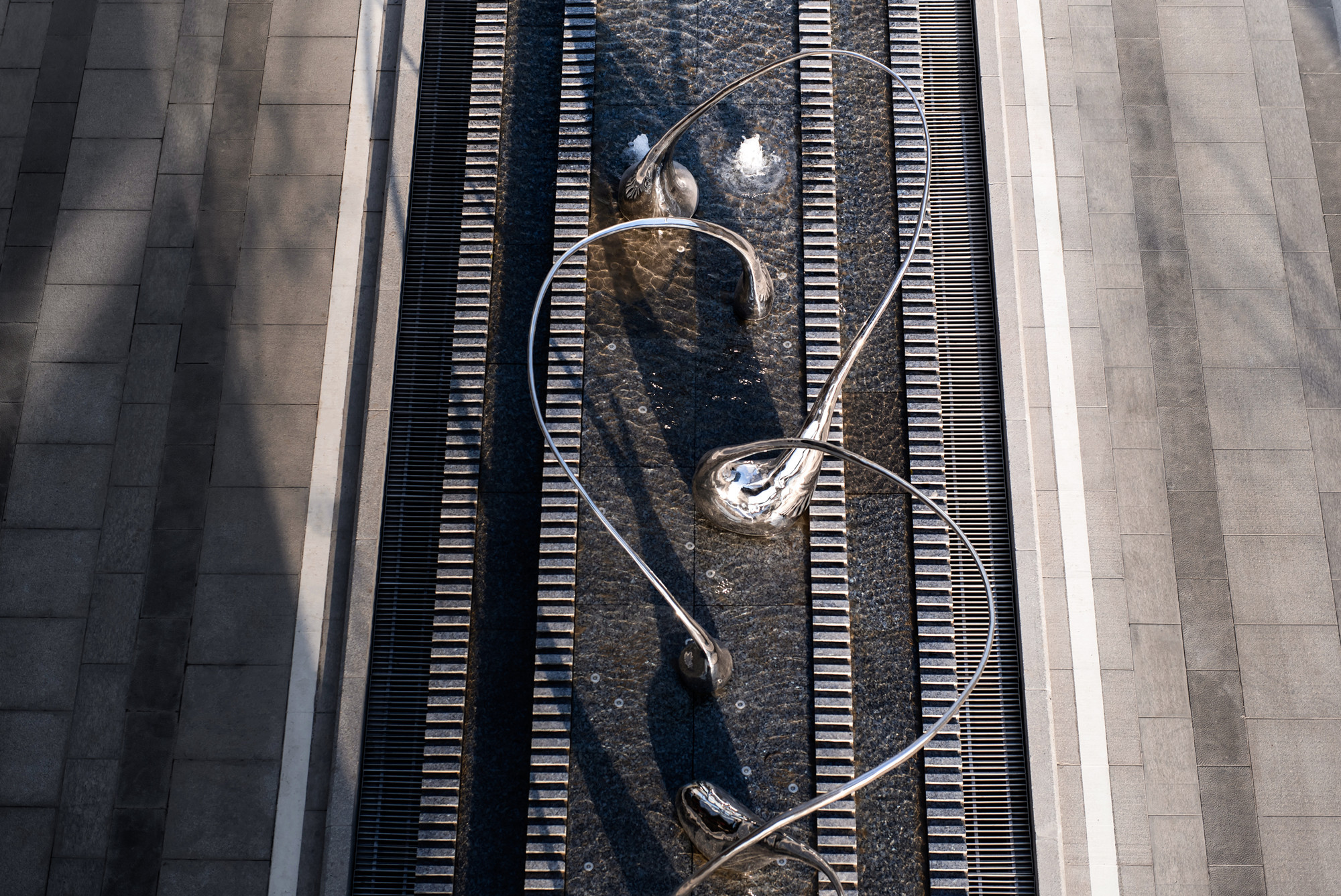 Mirror Polished Outdoor Modern Metal Sculpture