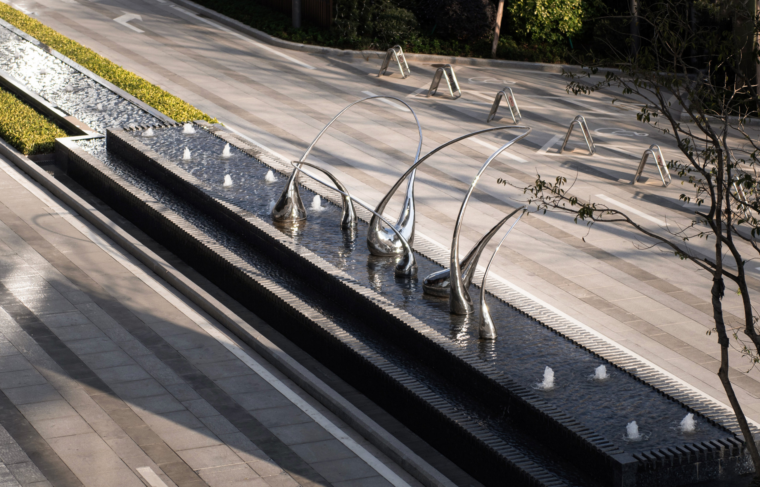Mirror Polished Outdoor Modern Metal Sculpture