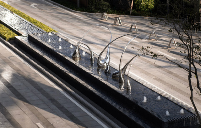 Mirror Polished Outdoor Modern Metal Sculpture
