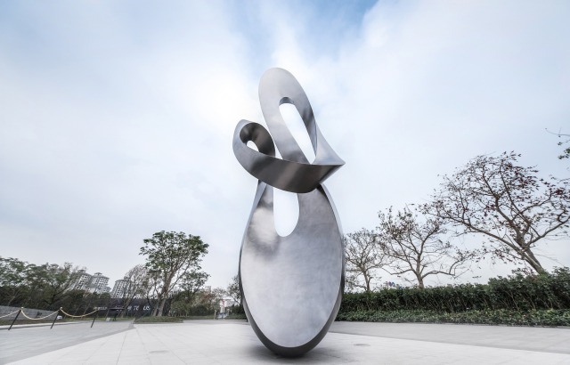 Mirror Polished Outdoor Modern Metal Sculpture