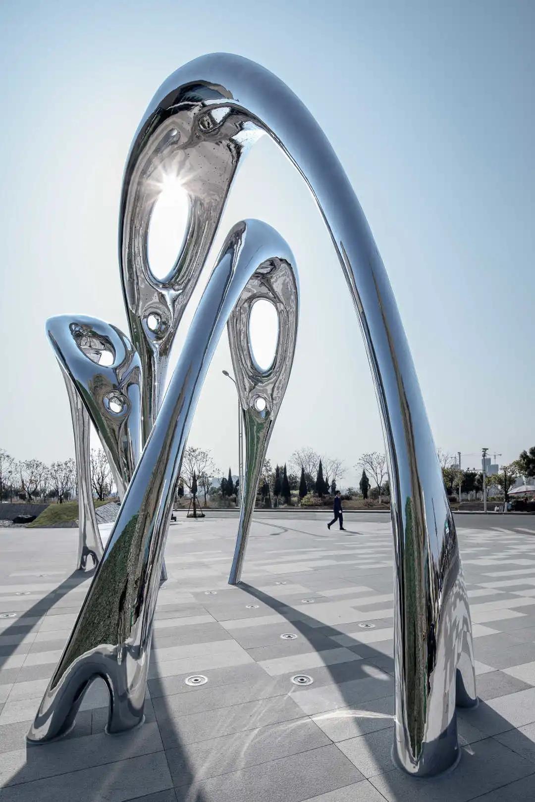Mirror Polished Outdoor Modern Metal Sculpture