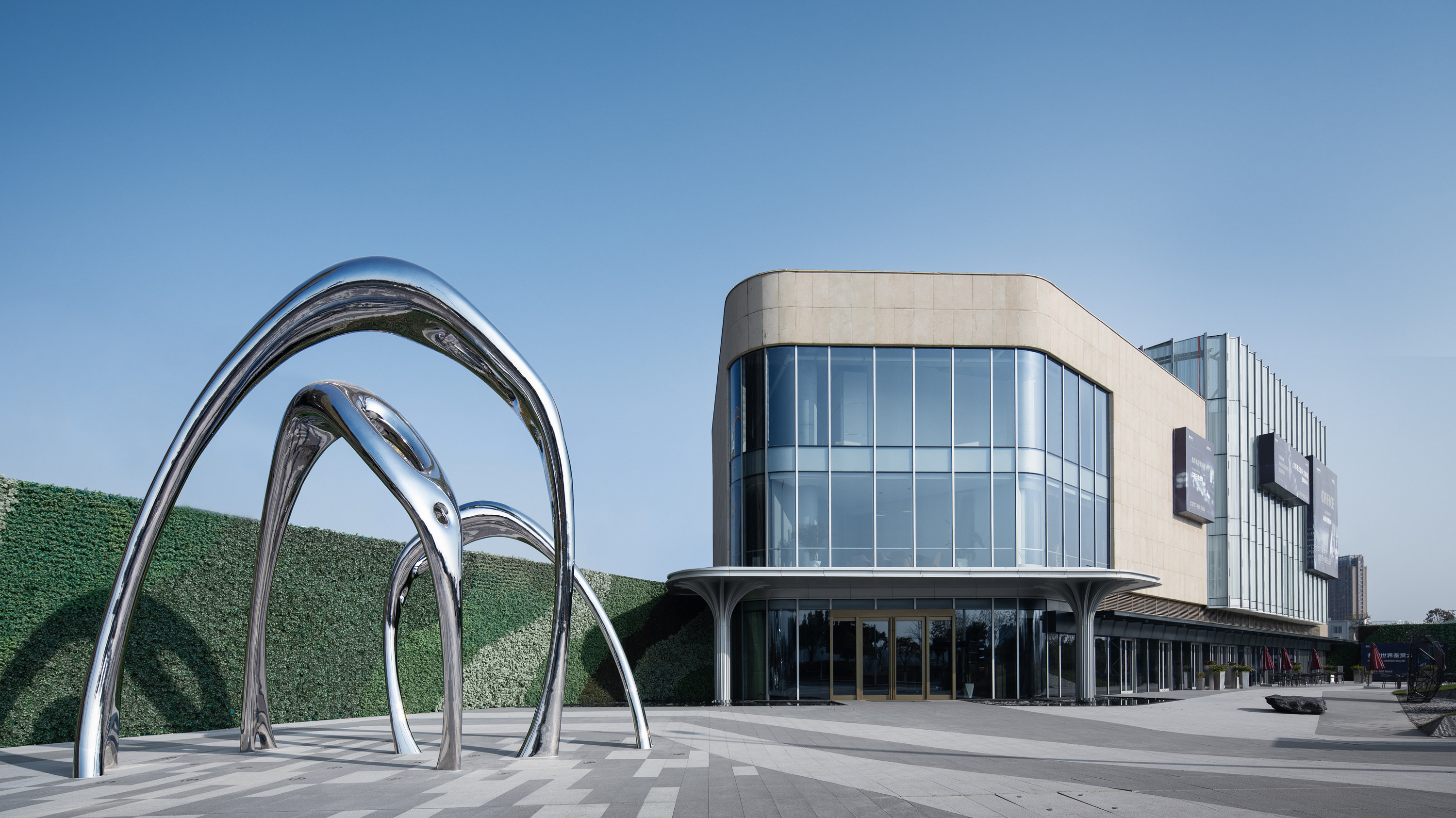 Mirror Polished Outdoor Modern Metal Sculpture