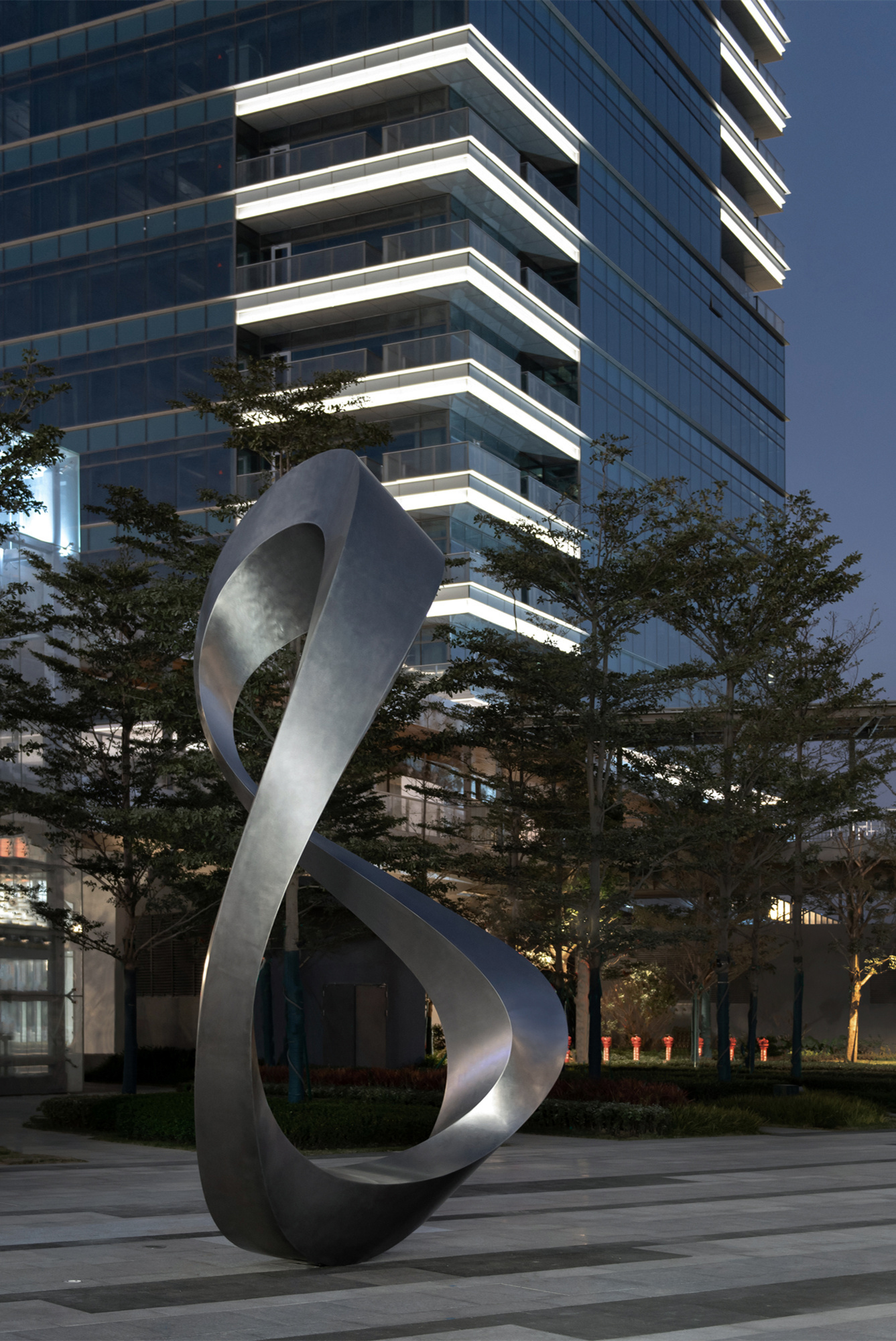 Mirror Polished Outdoor Modern Metal Sculpture