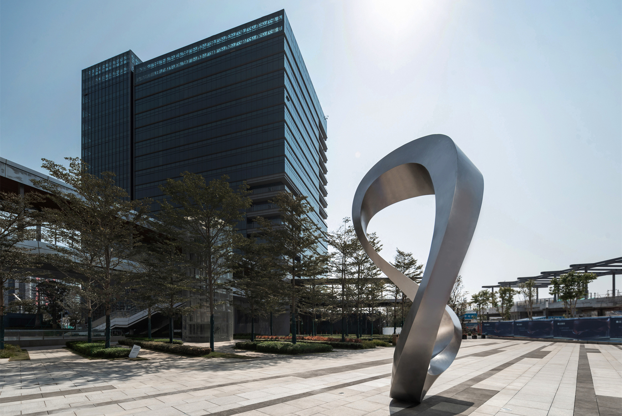 Mirror Polished Outdoor Modern Metal Sculpture