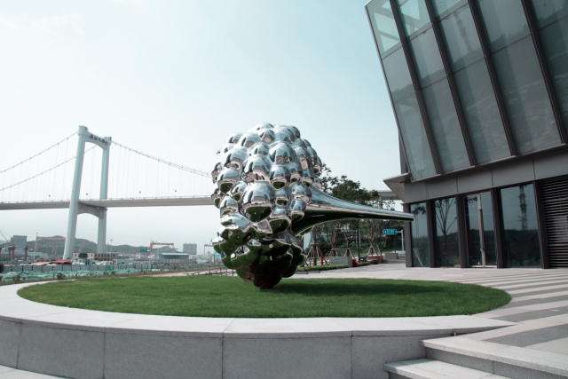 Mirror Polished Outdoor Modern Metal Sculpture