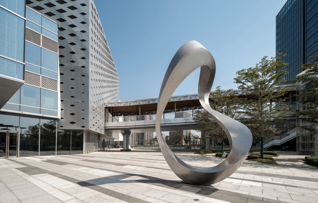 Mirror Polished Outdoor Modern Metal Sculpture
