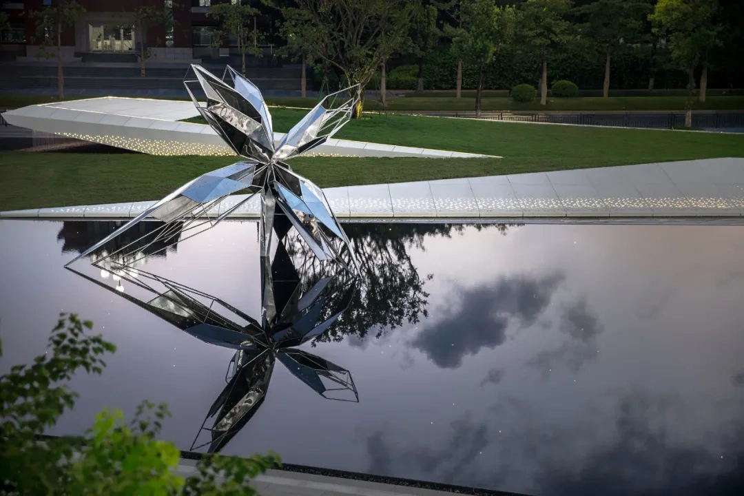 Outdoor Modern Flower of Wisdom Sculpture