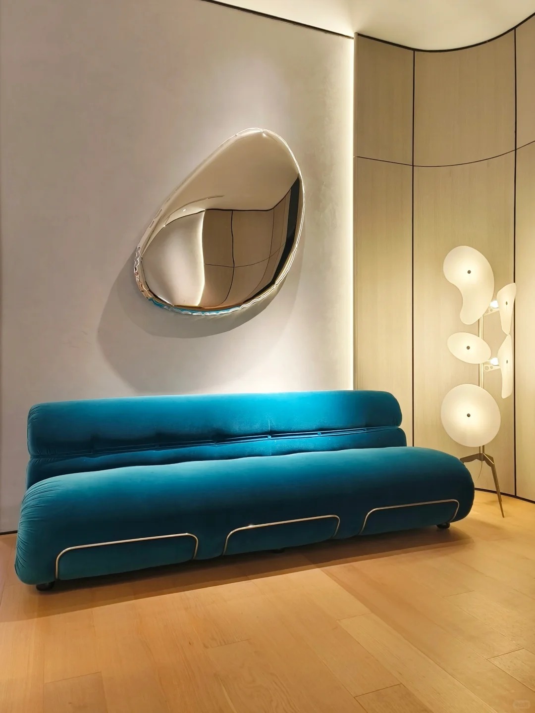 Stone-shaped Metal Wall Art Sculpture