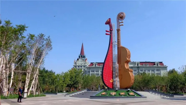 Public Art Metal  Musical Instrument Sculpture
