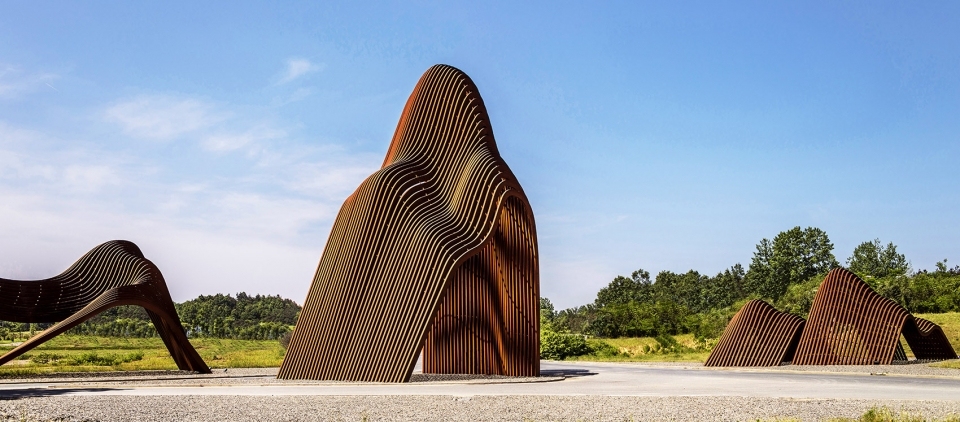 Modern Painted Metal Moutian Sculpture For Public