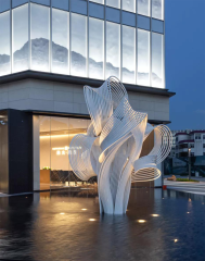White Modern Metal Art Sculpture For Outdoor